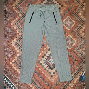Karl Lagerfeld XS houndstooth joggers